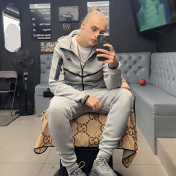 G At Barber Bz