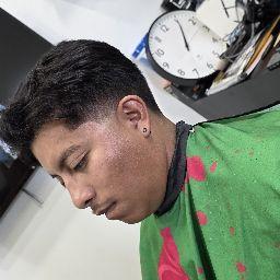 Haircut + Eyebrow