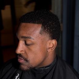 Men’s Haircut 21+